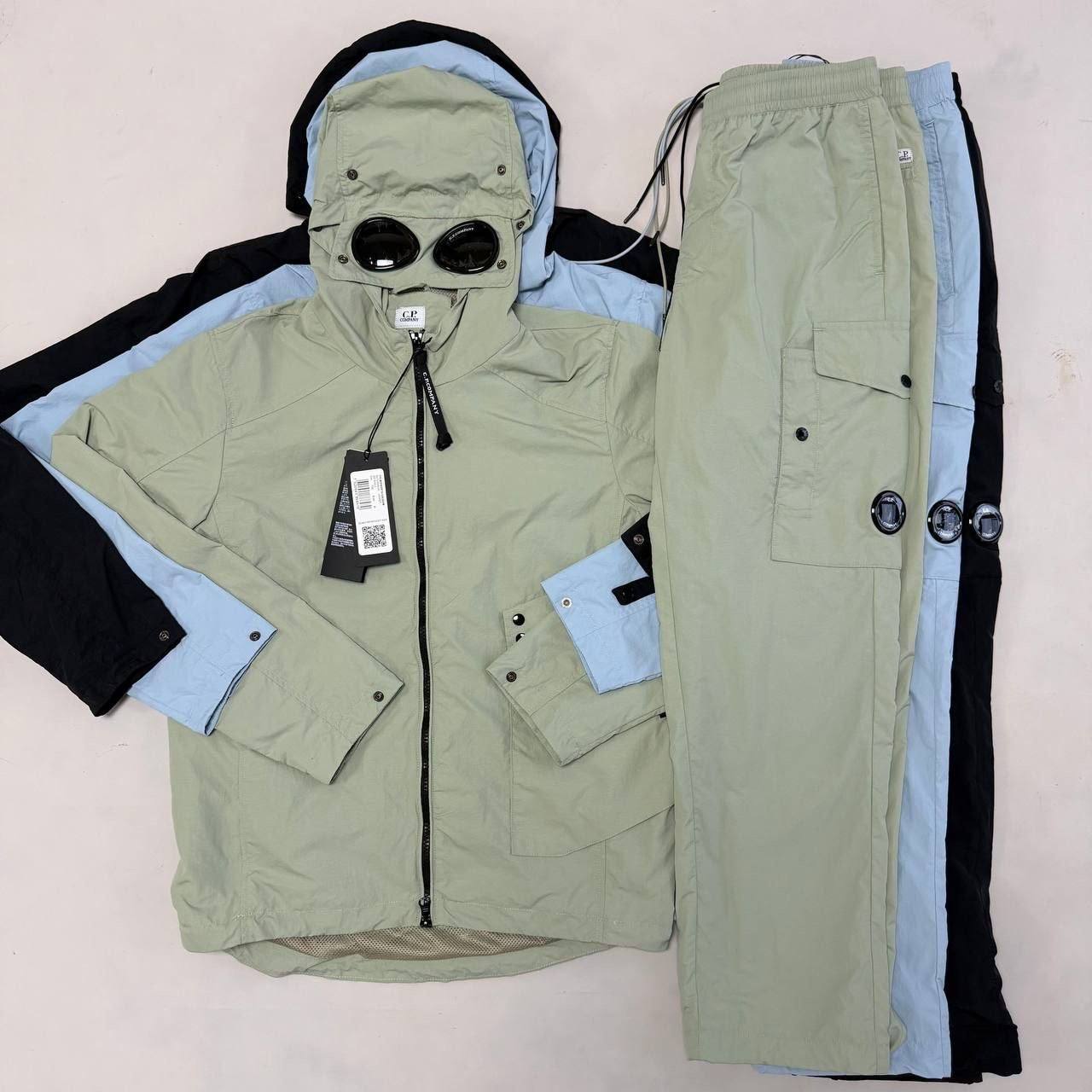 Ensemble veste à lunettes et pantalon C.P. Company