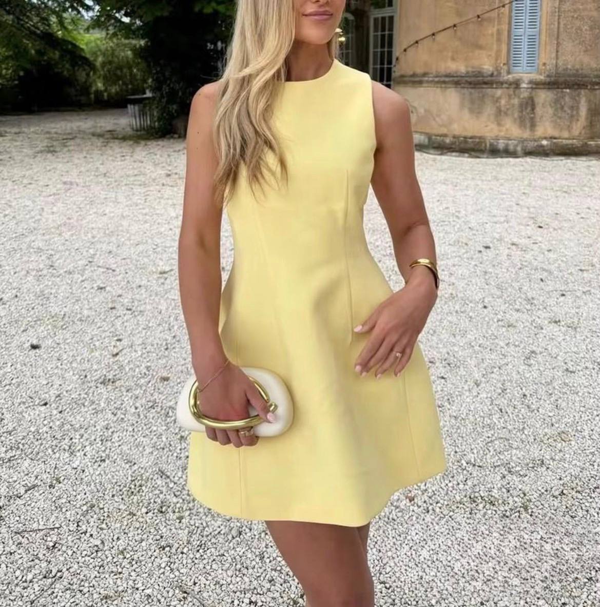 Robe courte évasée Zara jaune pâle sans manches