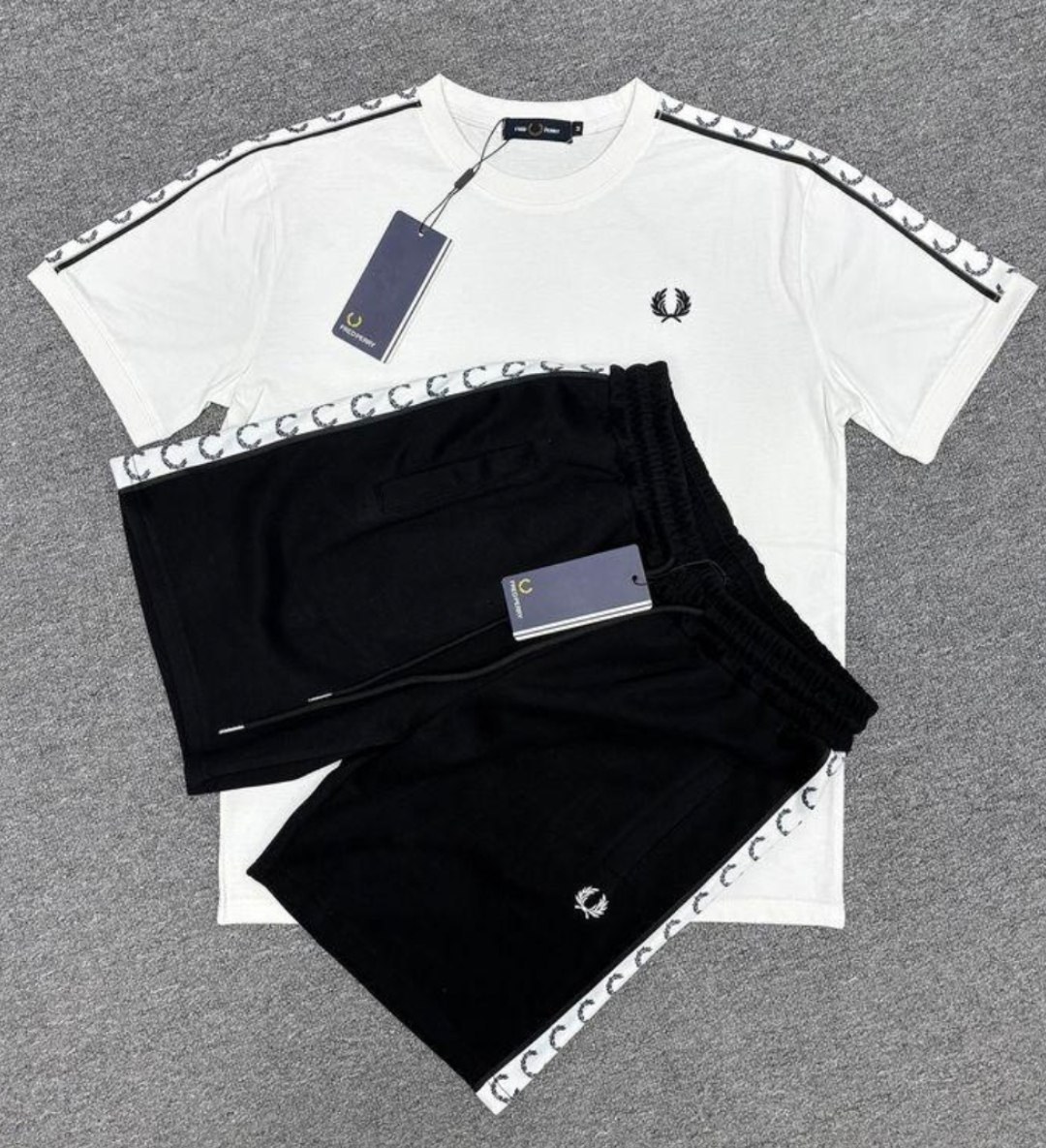 Ensemble Fred Perry t-shirt blanc et short