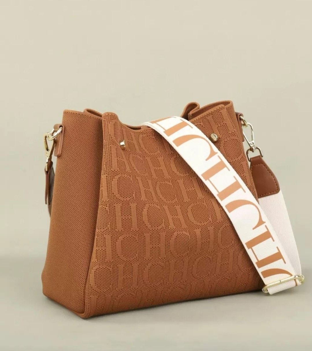 Sac bandoulière en maille monogramme CH marron
