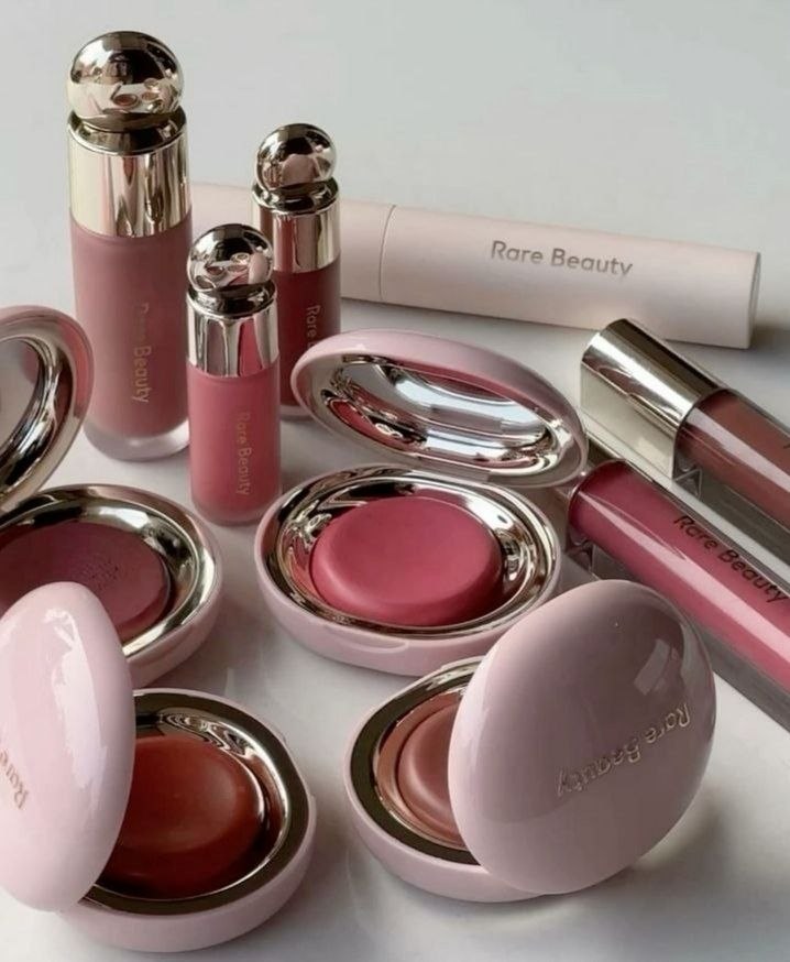 Produits cosmétiques Rare Beauty