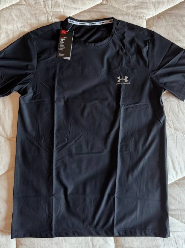 T-shirt Under Armour technique noir à petit logo