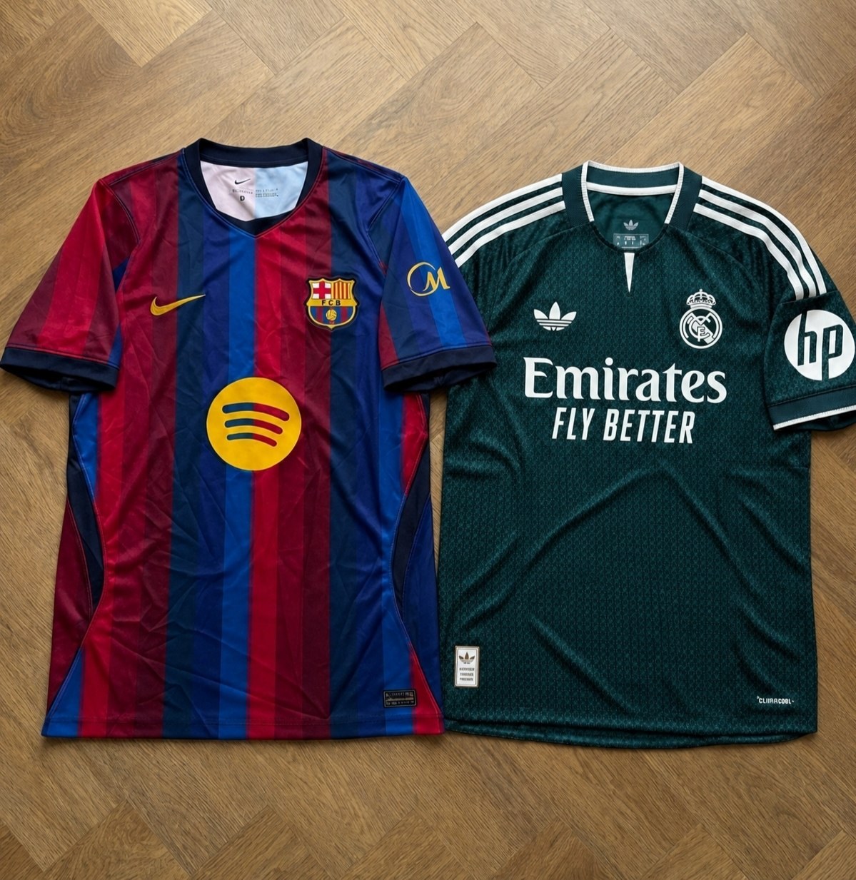 Maillots de foot Barça et Real Madrid