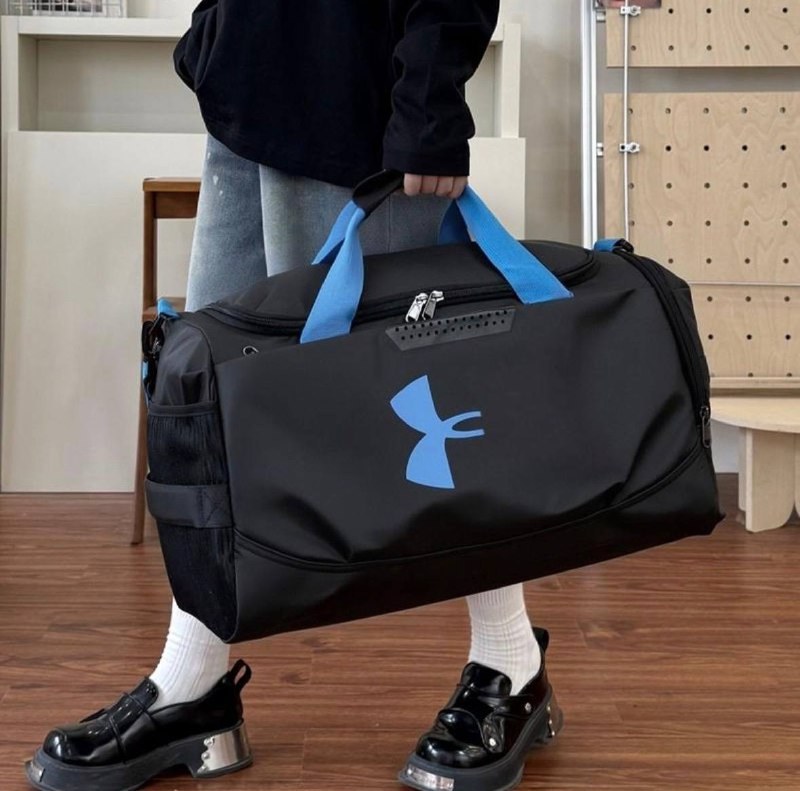 Grand sac de sport Under Armour noir et bleu