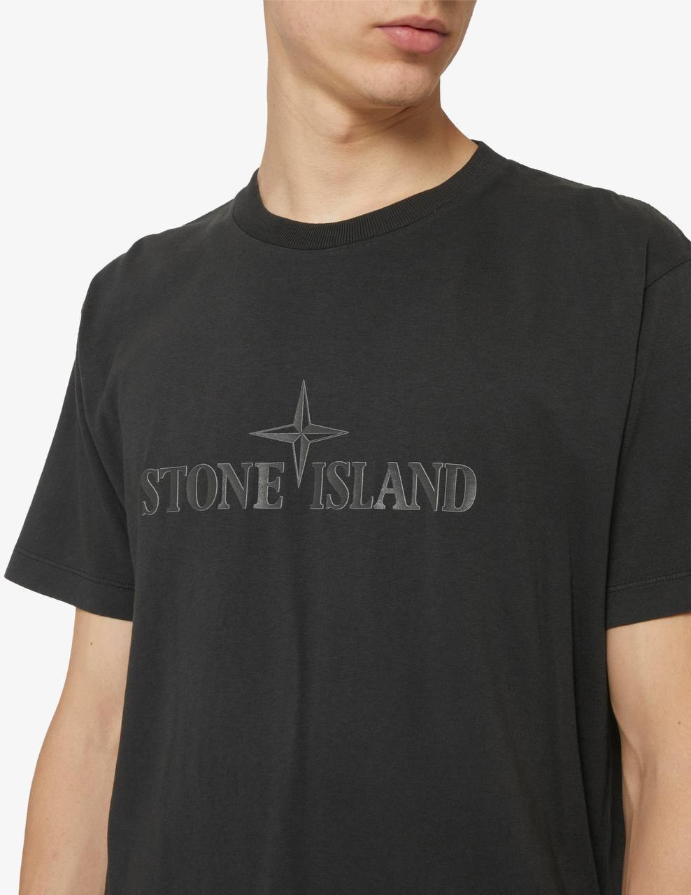 T-shirt Stone Island noir logo brodé
