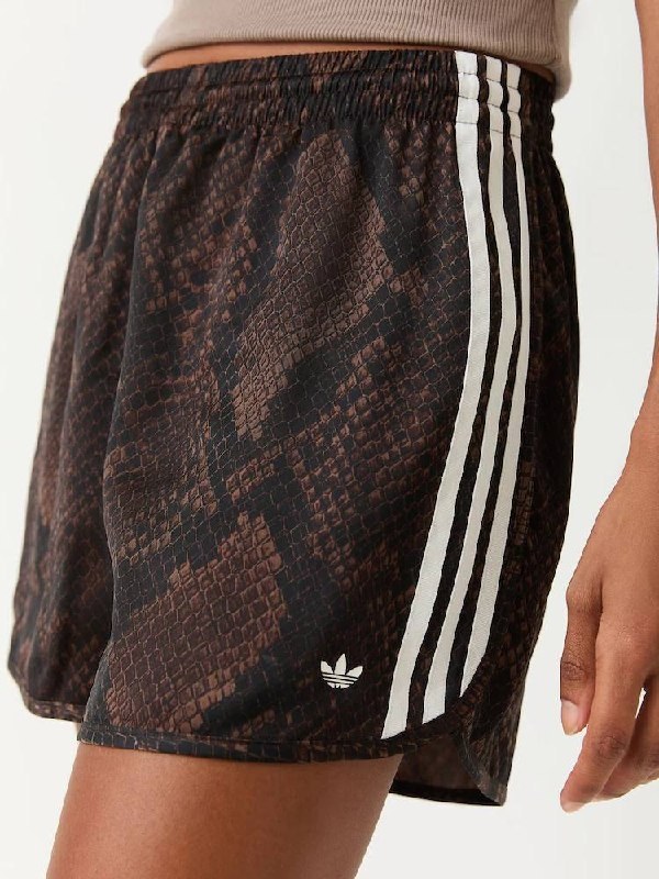Short de sport Adidas marron motif serpent