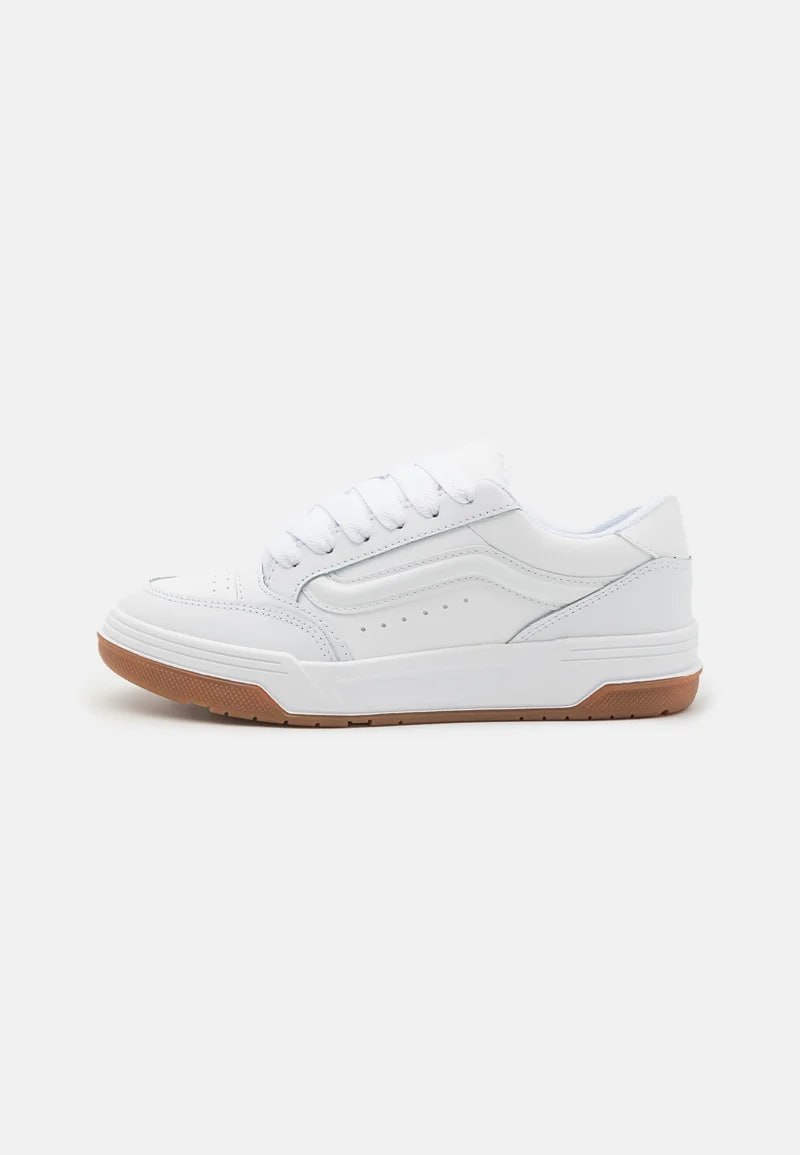Baskets basses Vans Hylane blanches semelle gomme