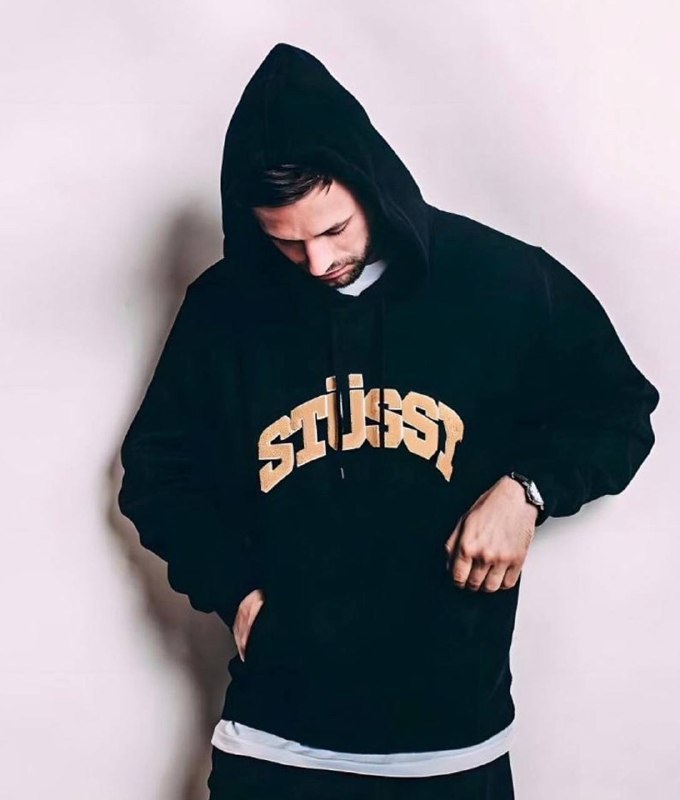 Sweat à capuche Stüssy noir logo brodé doré