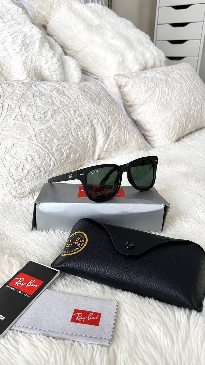 Lunettes de soleil Ray-Ban Wayfarer noires mat