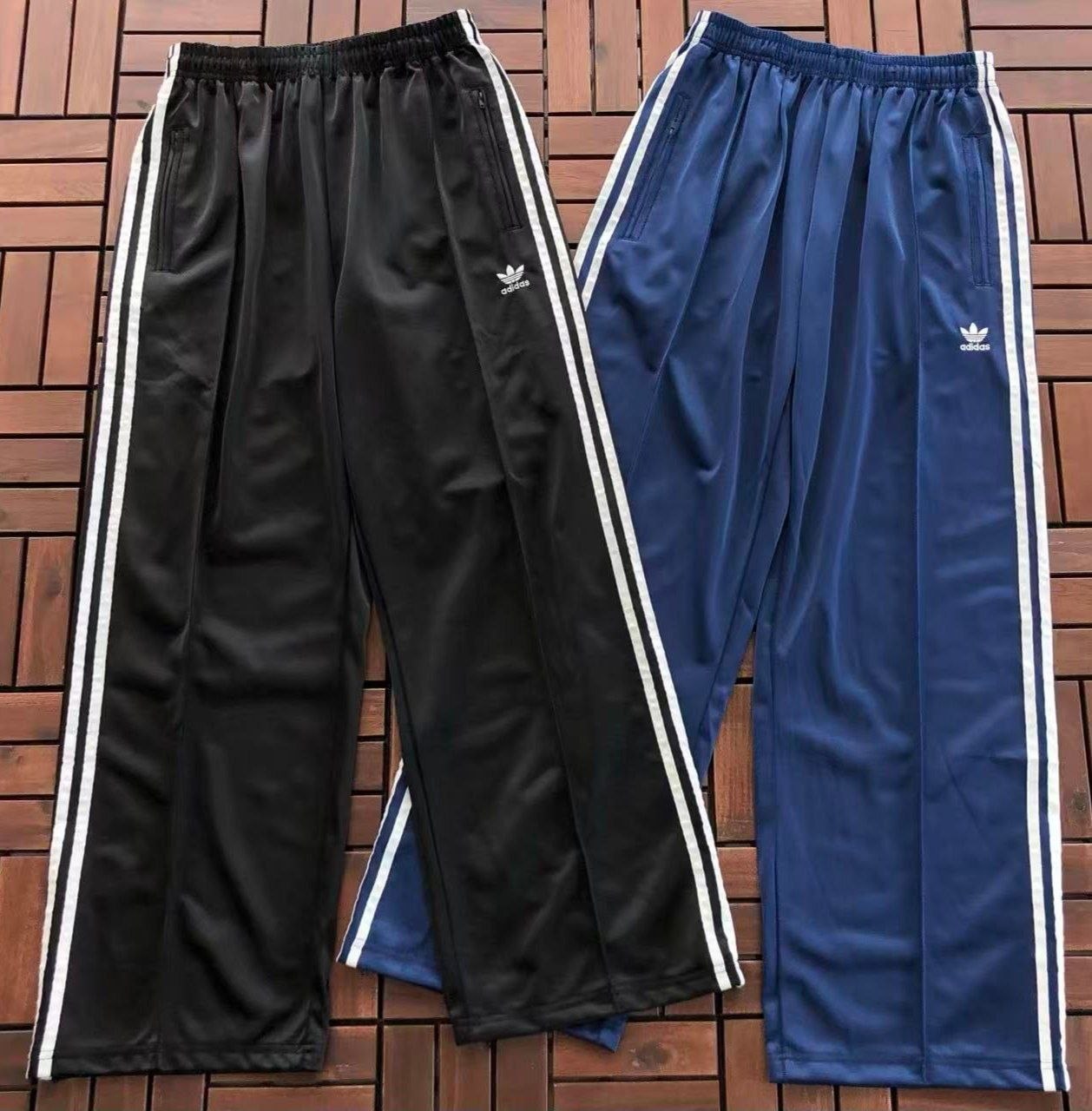 Pantalons de survêtement larges Adidas à bandes