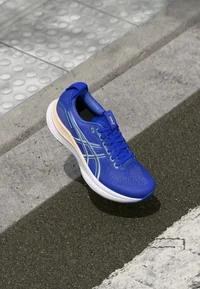 Baskets Asics GT-2000