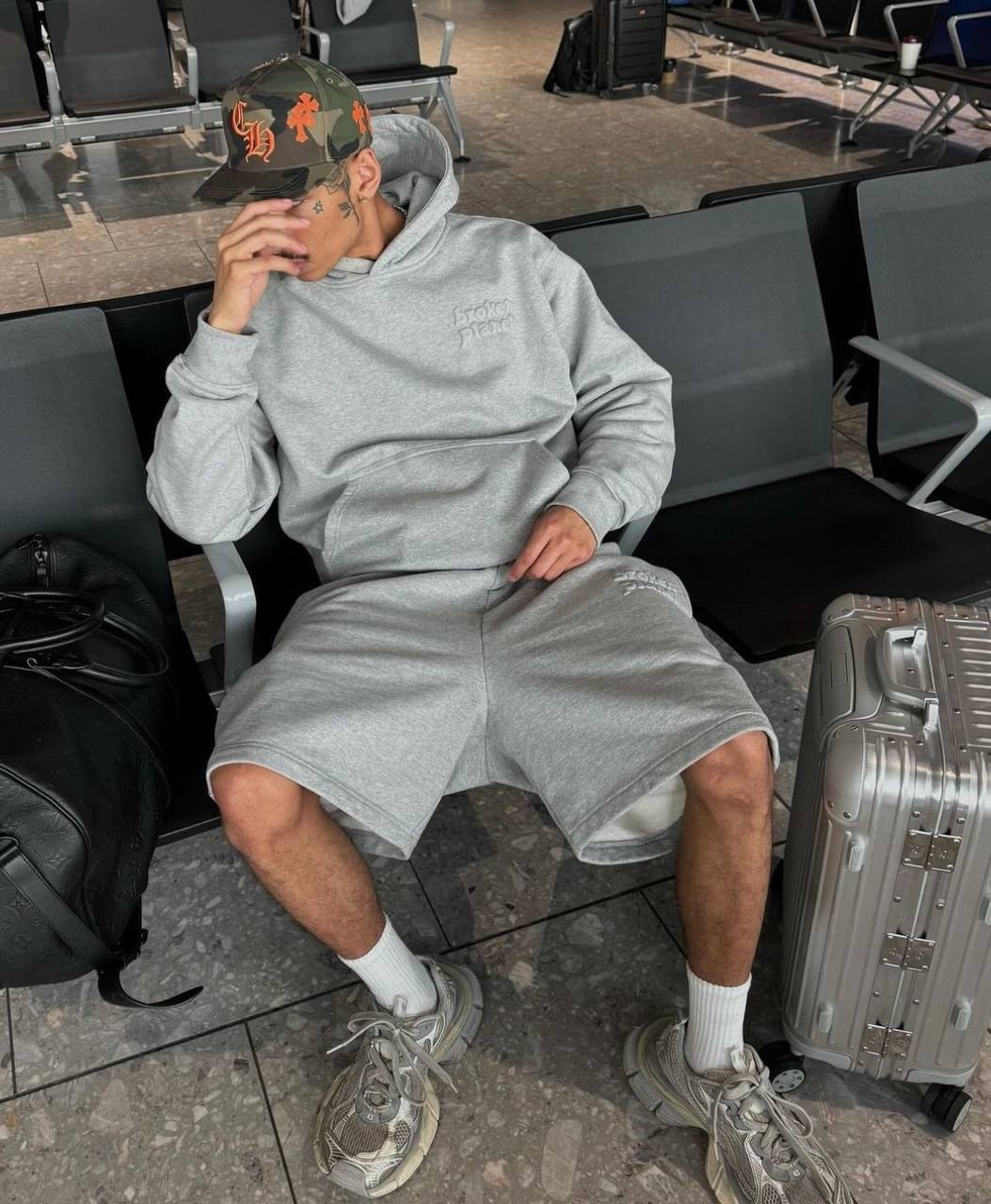 Ensemble sweat à capuche et short Broken Planet