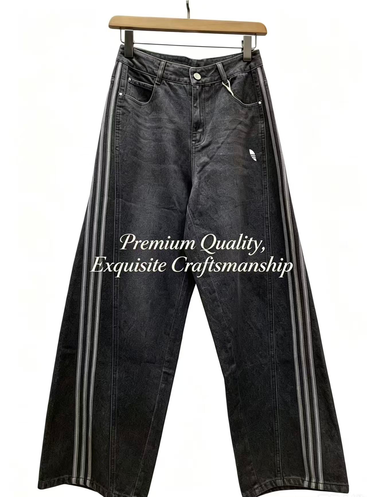 Jean large Adidas à rayures noir délavé