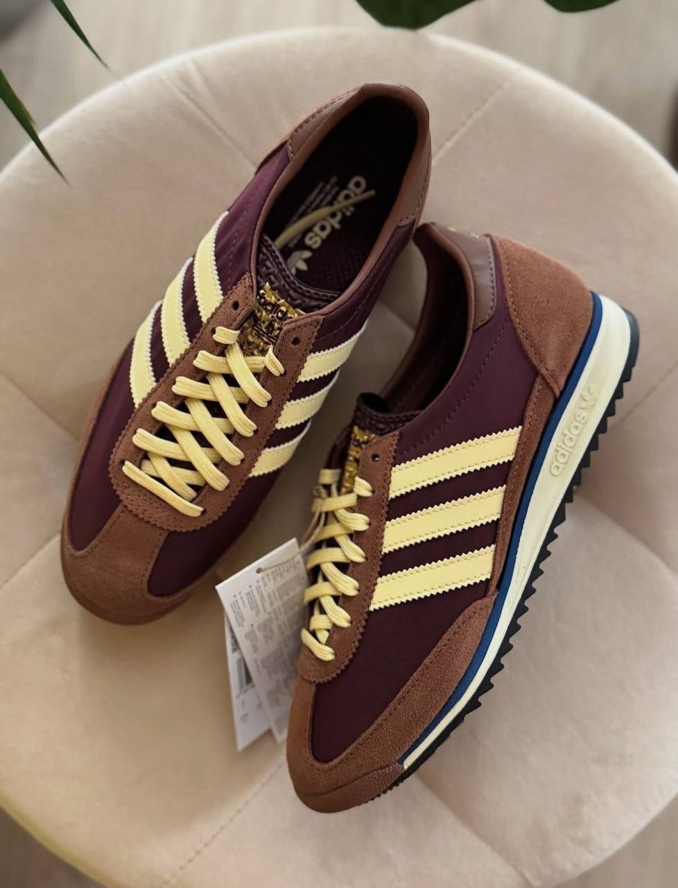 Baskets Adidas SL 72 bordeaux et beige