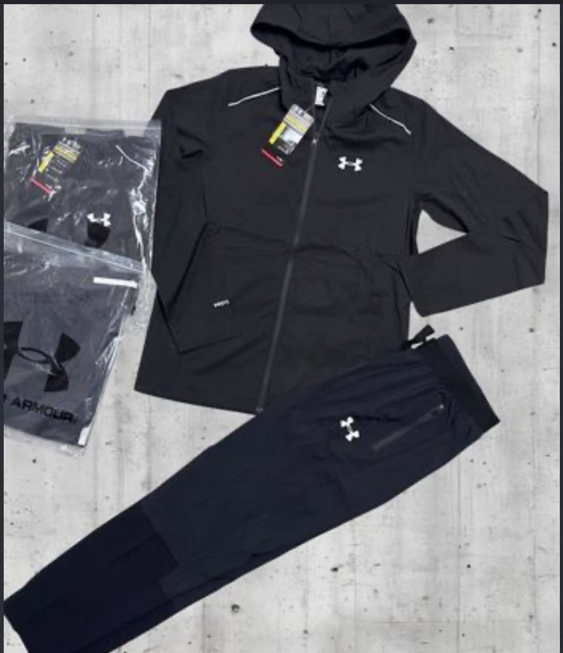 Survêtement à capuche Under Armour noir