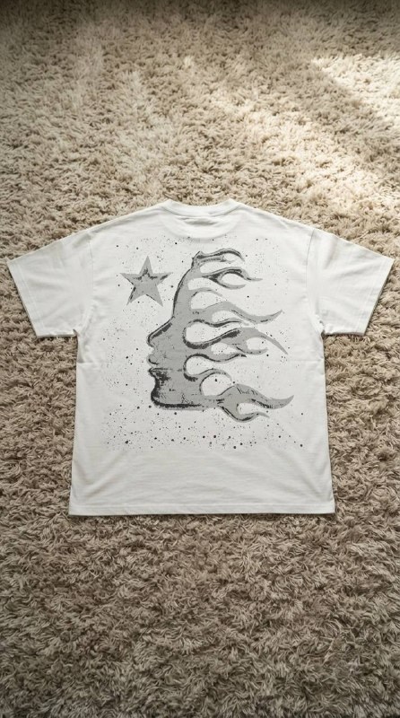 T-shirt HellStar blanc imprimé profil flamme