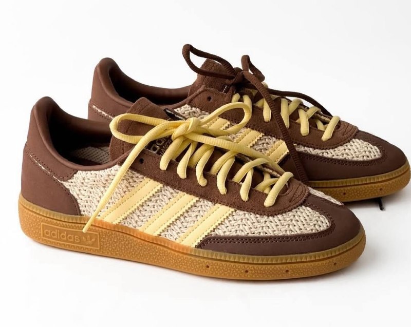 Baskets Adidas Handball Spezial marron crochet beige
