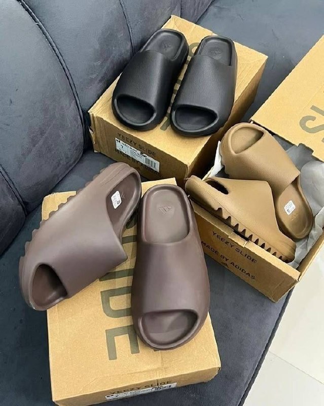 Claquettes Yeezy Slides