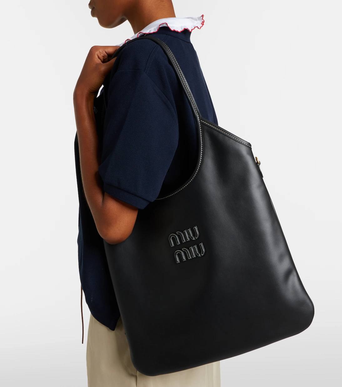 Grand sac cabas Miu Miu en cuir lisse noir