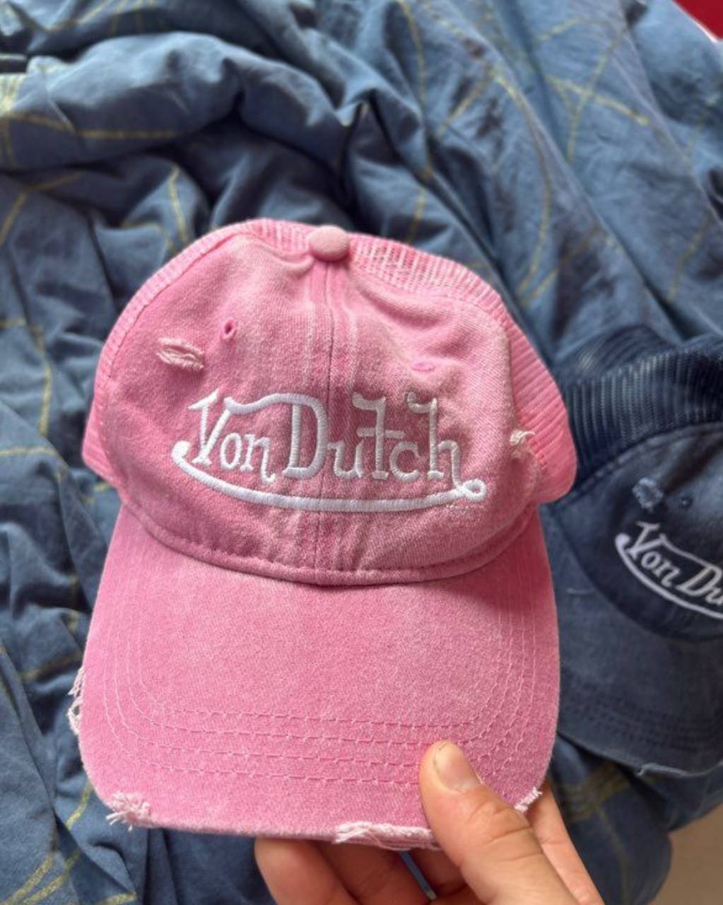 Casquette trucker Von Dutch rose usée