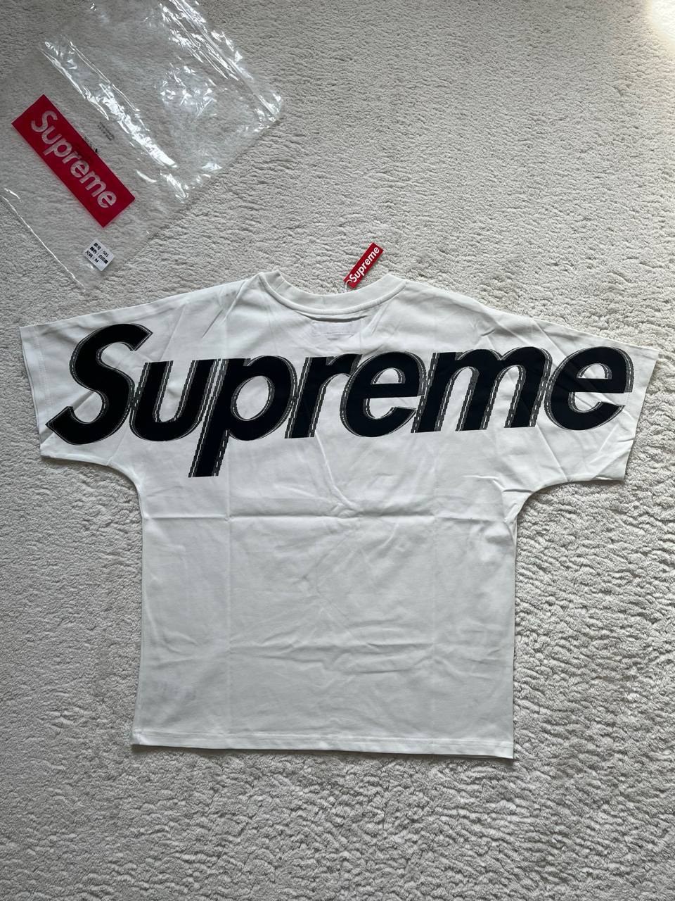 T-shirt Supreme blanc logo noir au dos