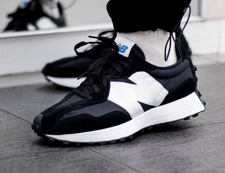 Baskets New Balance 327 noir et blanc