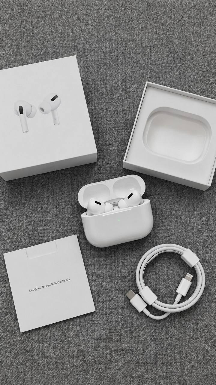 Écouteurs sans fil Apple AirPods Pro avec boîtier