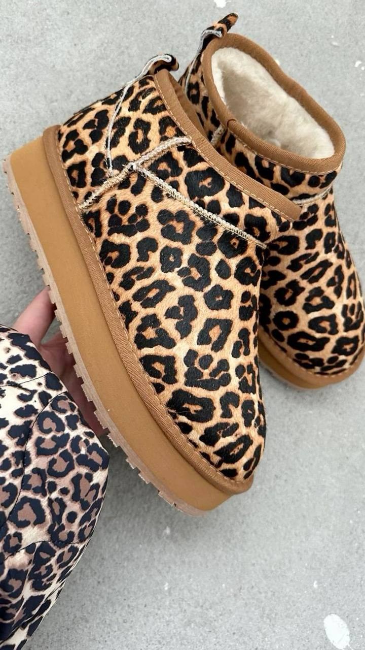 Bottines UGG motif léopard