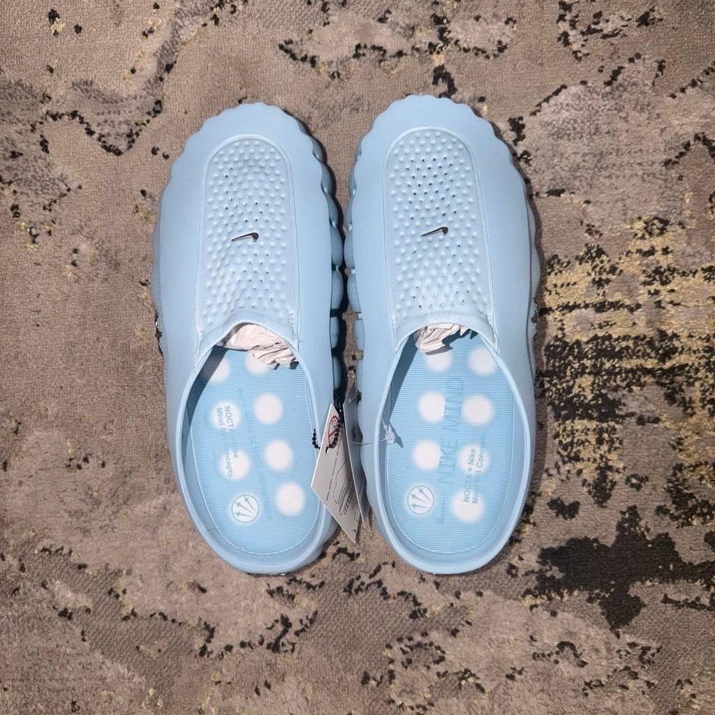 Mules Nike Mind 001 x NOCTA bleu ciel