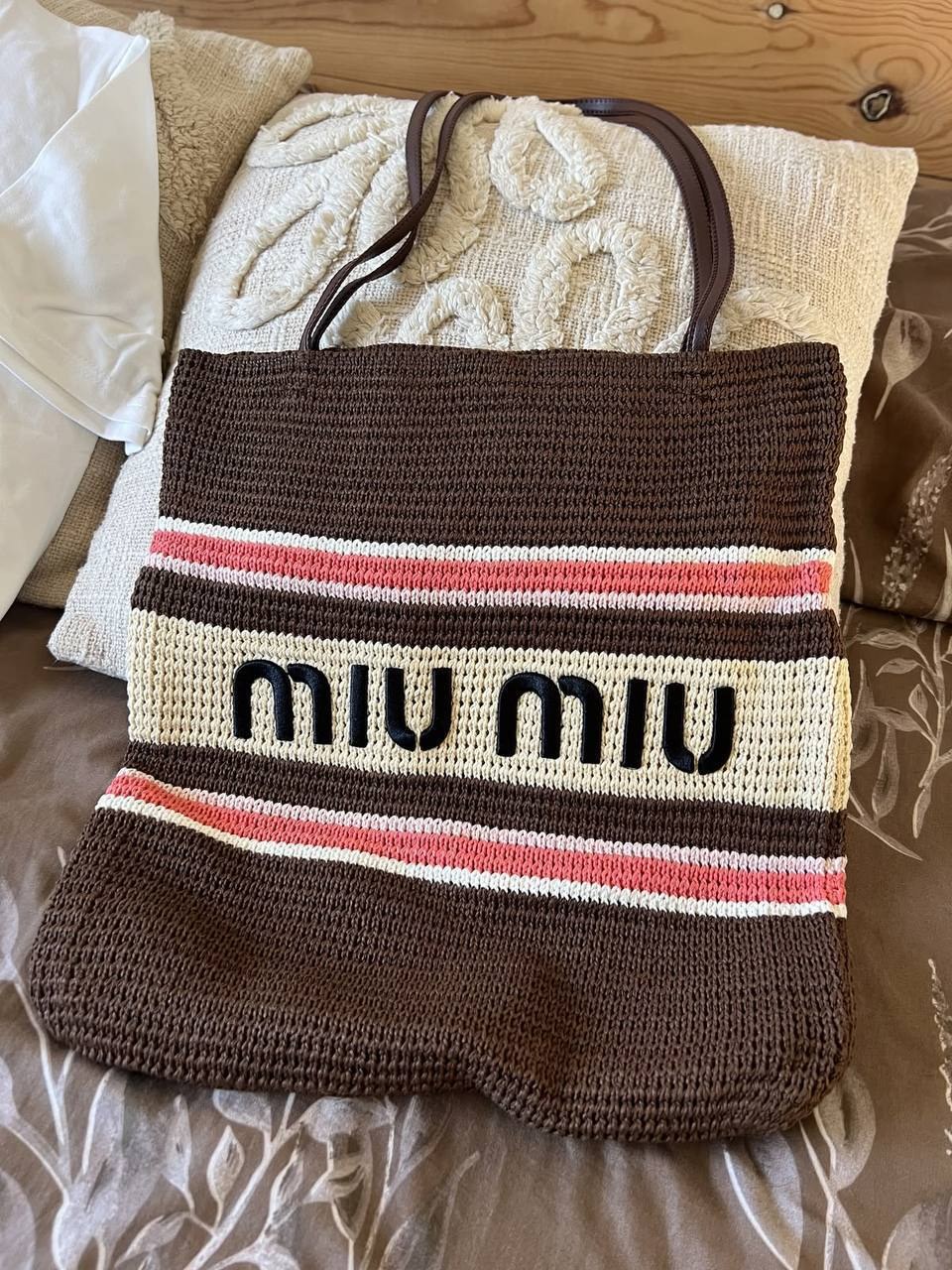Sac cabas Miu Miu en maille rayée marron et rose