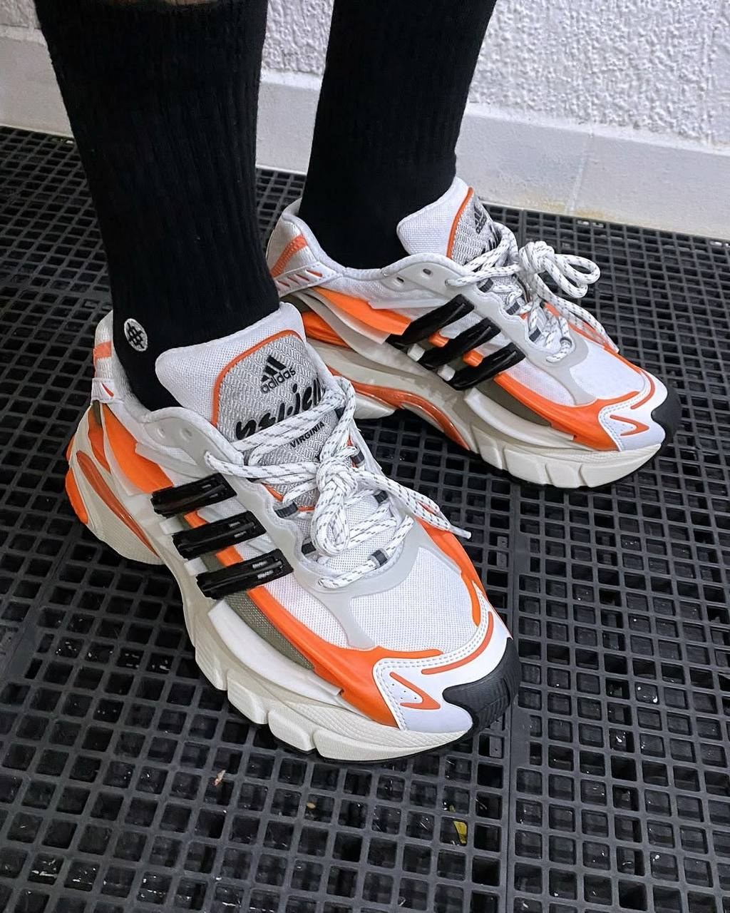 Baskets Adidas Jellyfish