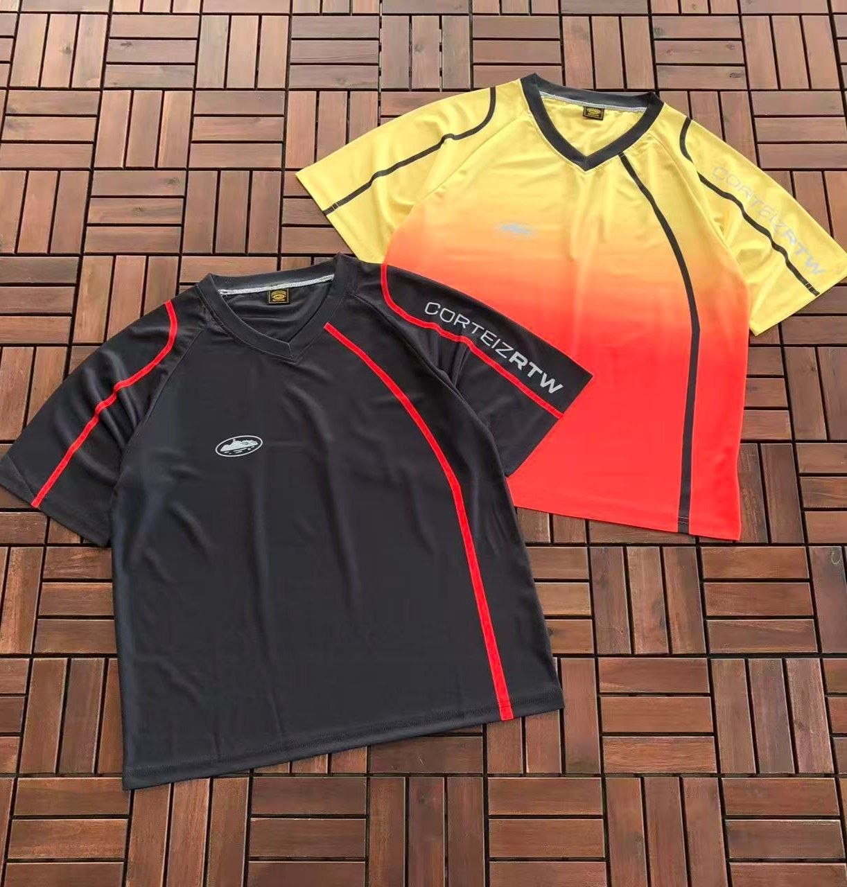 Maillots de sport Corteiz col en V bicolores