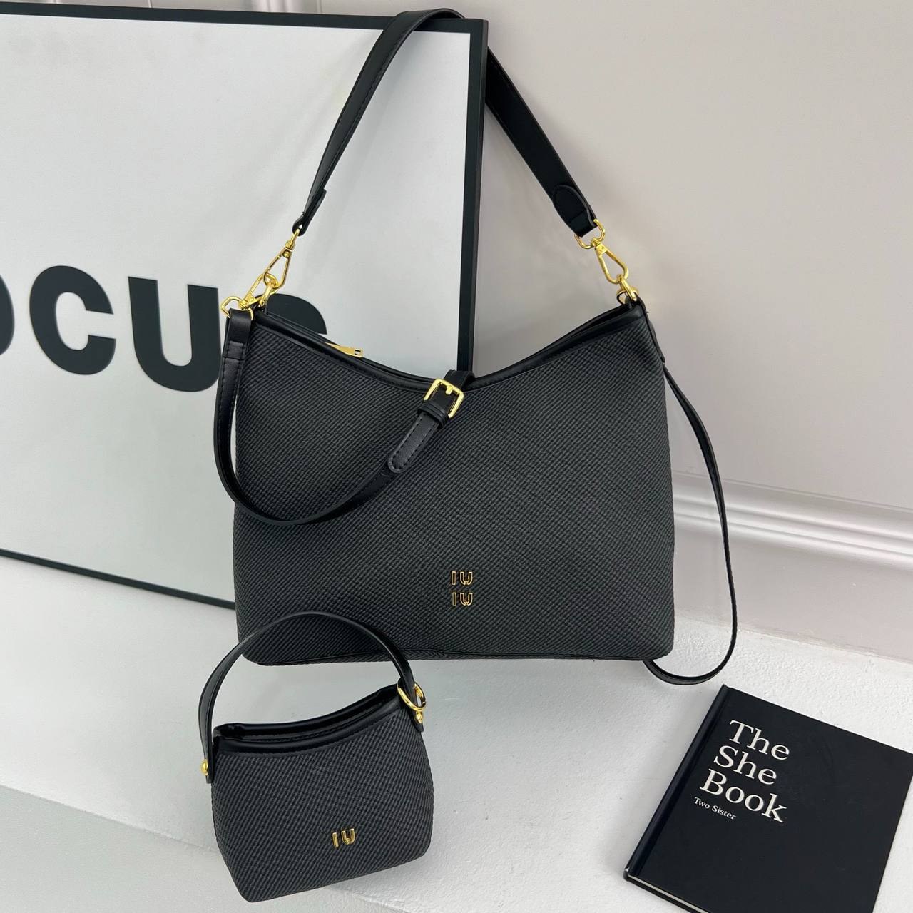 Sac porté épaule Miu Miu en toile tissée noire