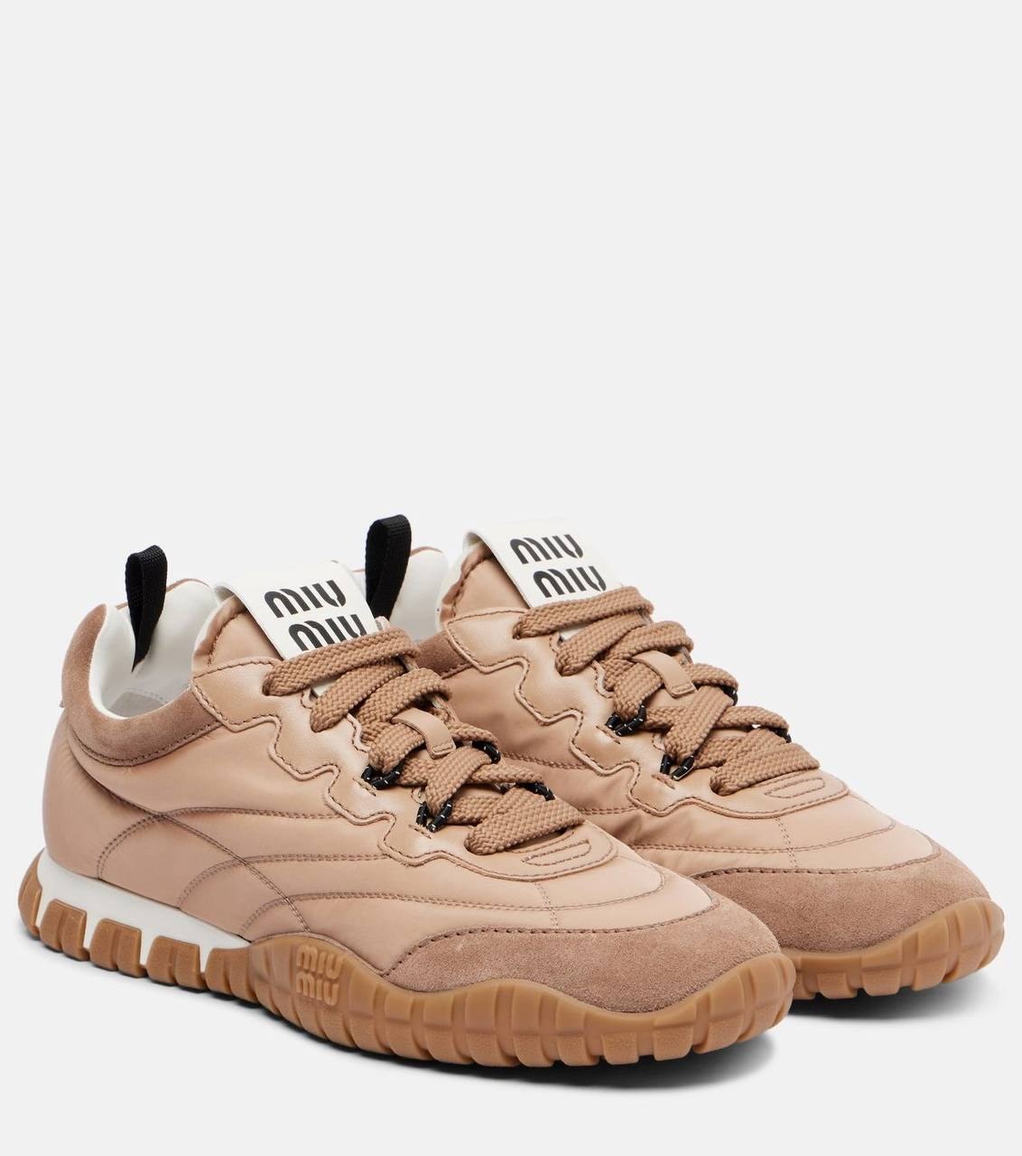 Baskets Miu Miu en daim et tissu beige