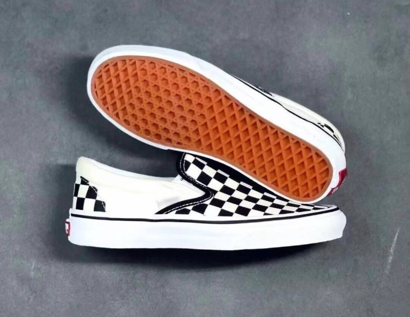 Vans — 24€