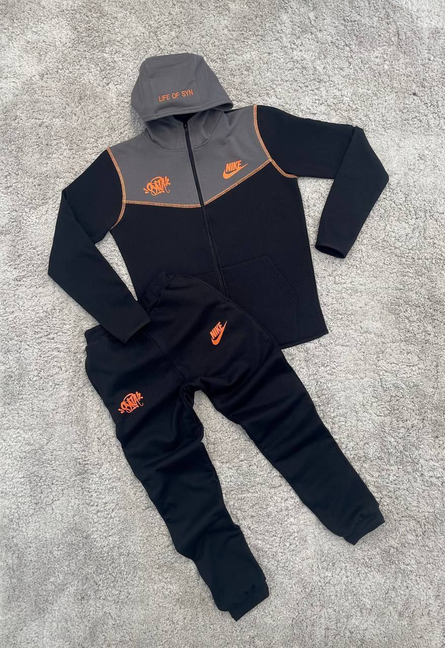 Nike Tech Synaworld