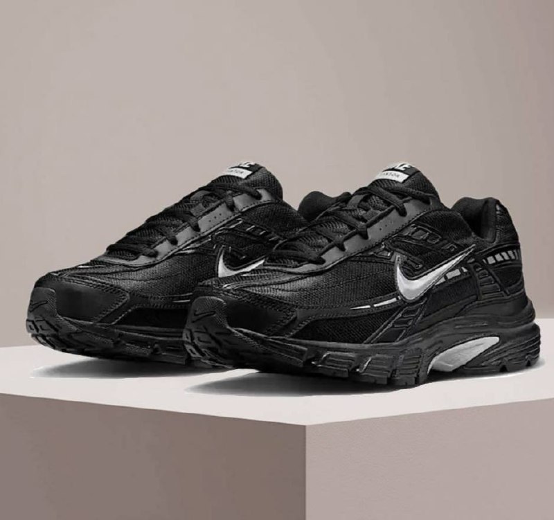 Nike Initiator