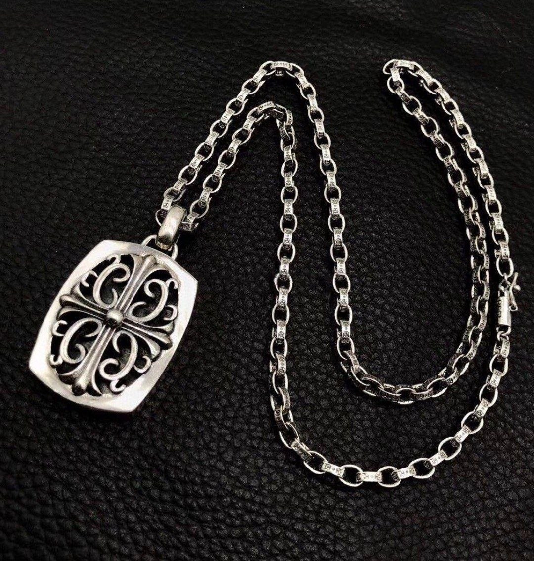 Collier Chrome Hearts
