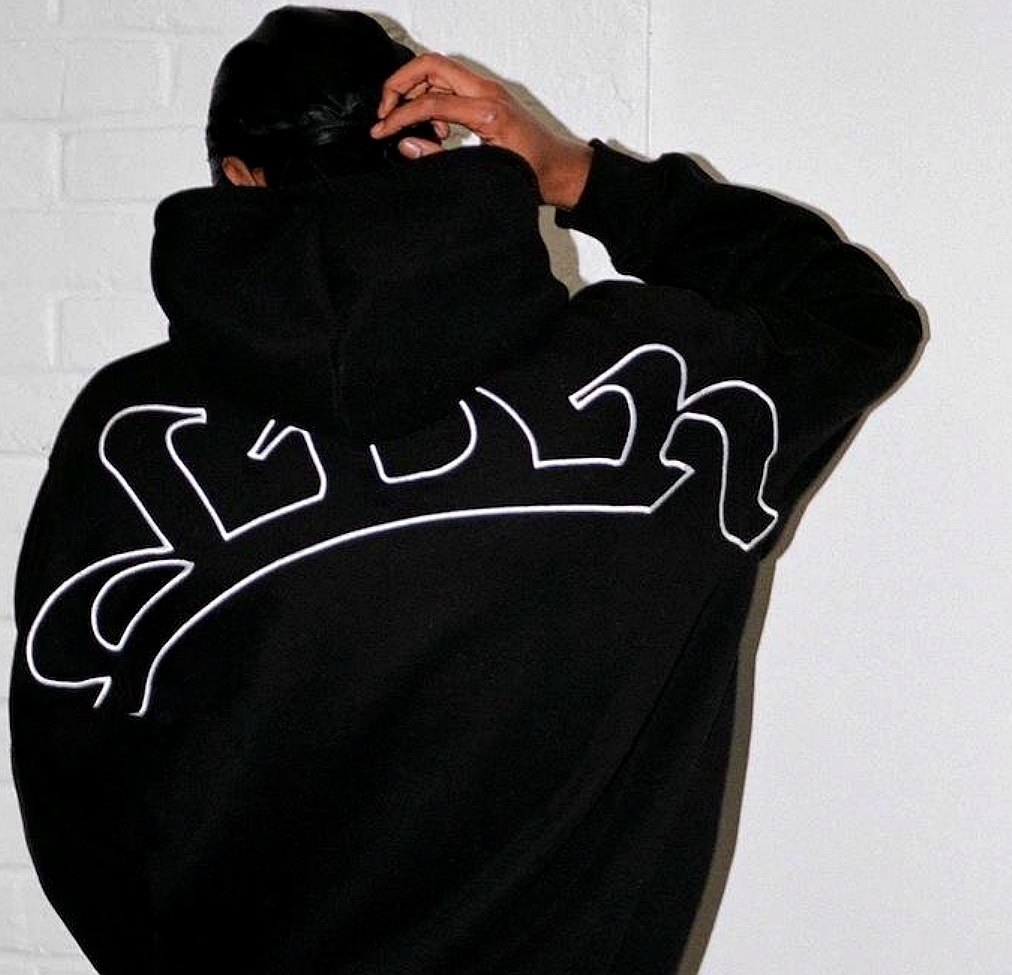 Pulls & Sweats