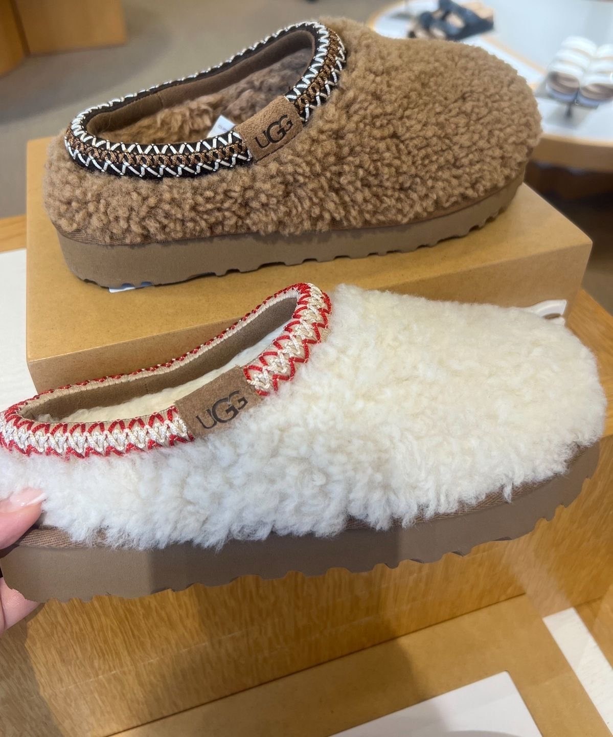 UGG Tasman Peluche