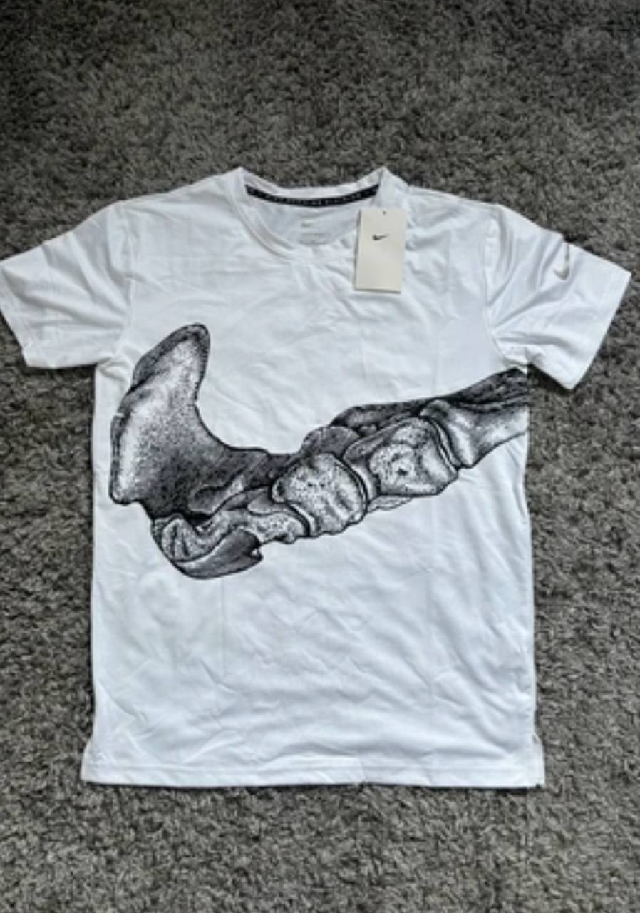 Nike Squelette