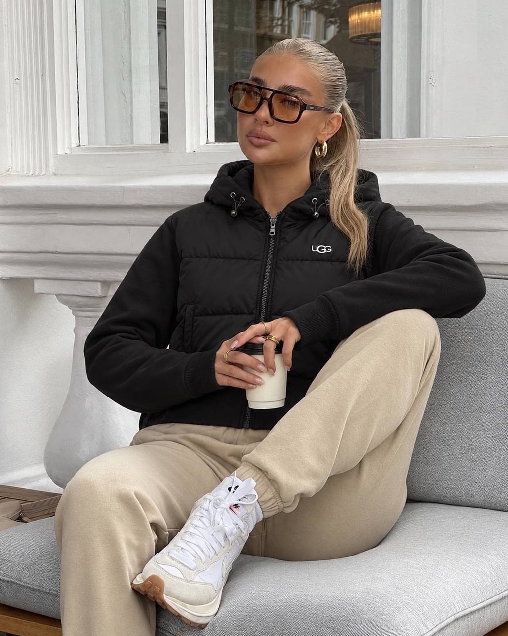 UGG