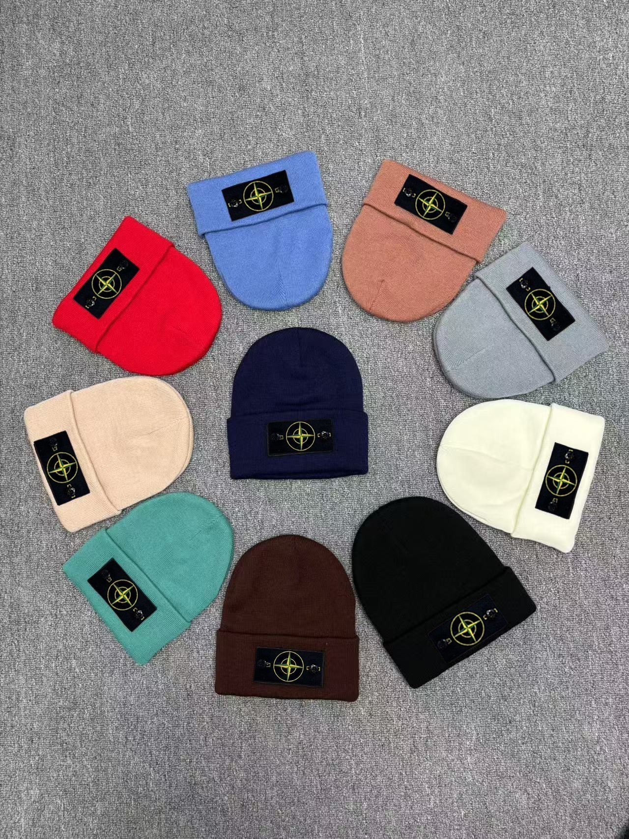 Bonnets Stone Island