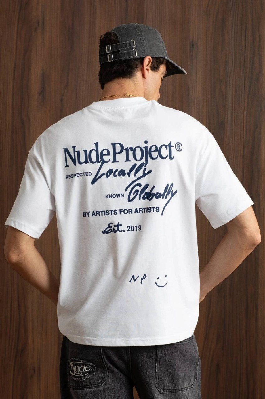 T-shirt Nude Project