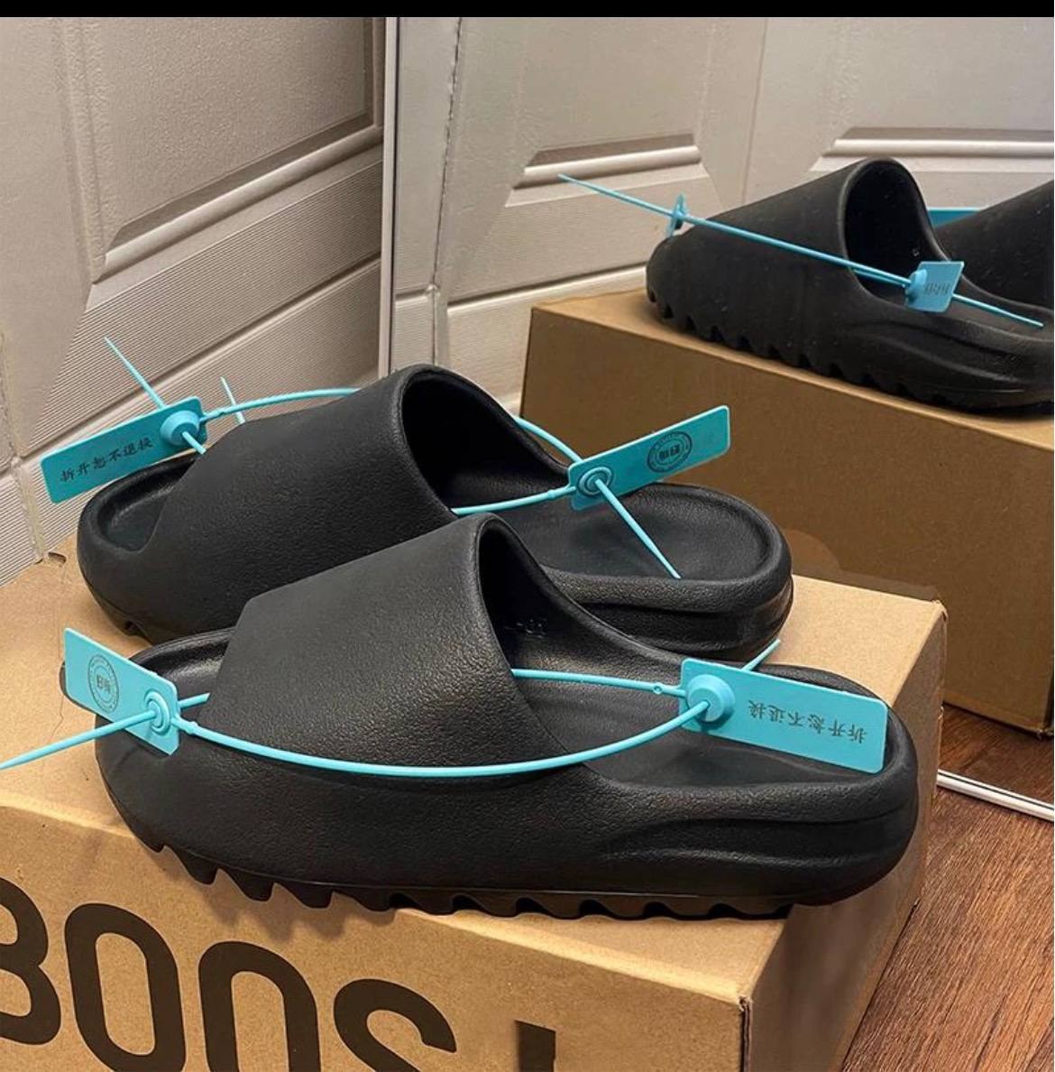 Yeezy Slide
