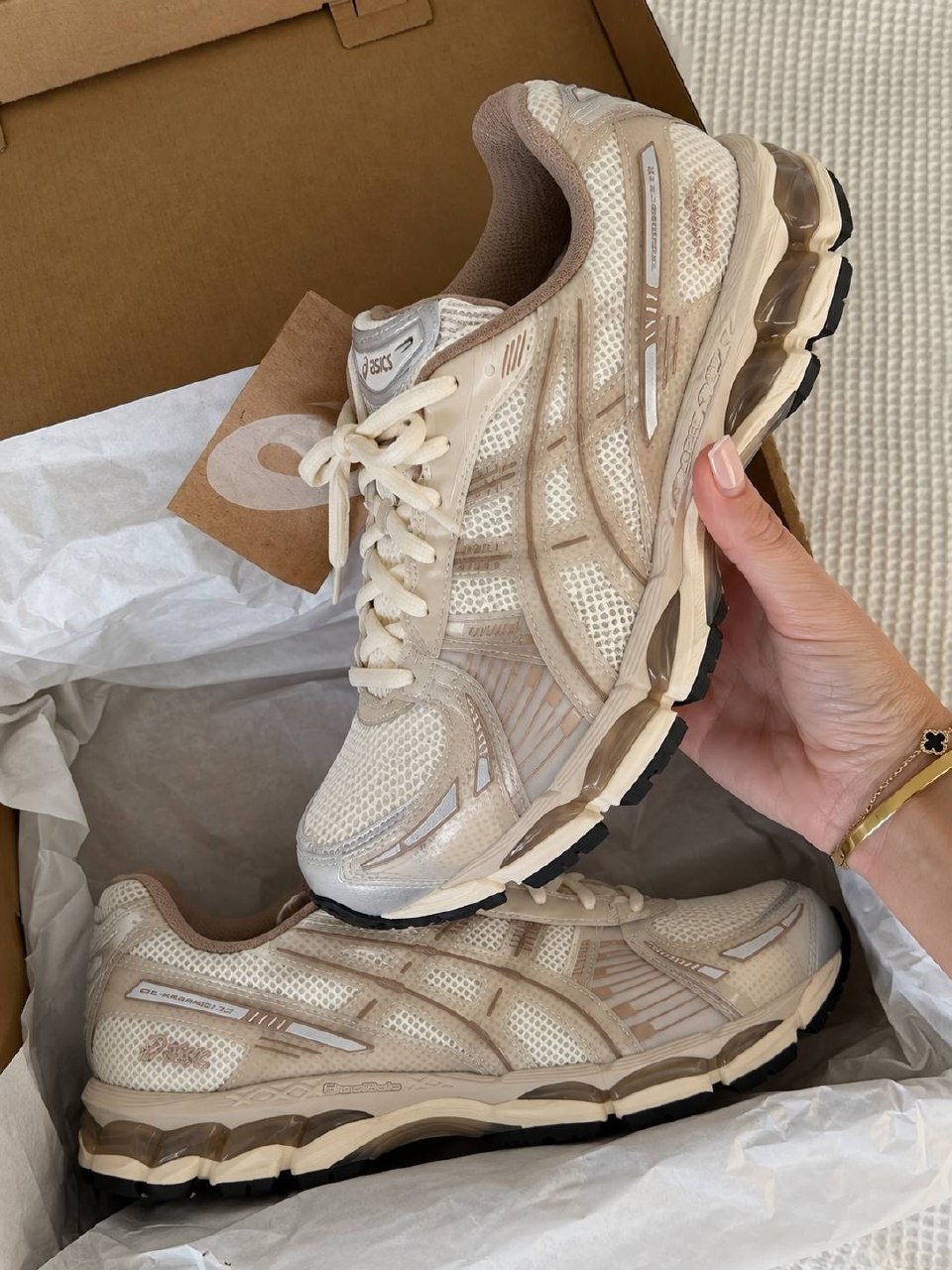 ASICS 12.1