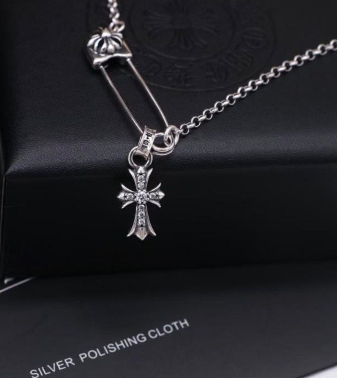 Collier Chrome Hearts