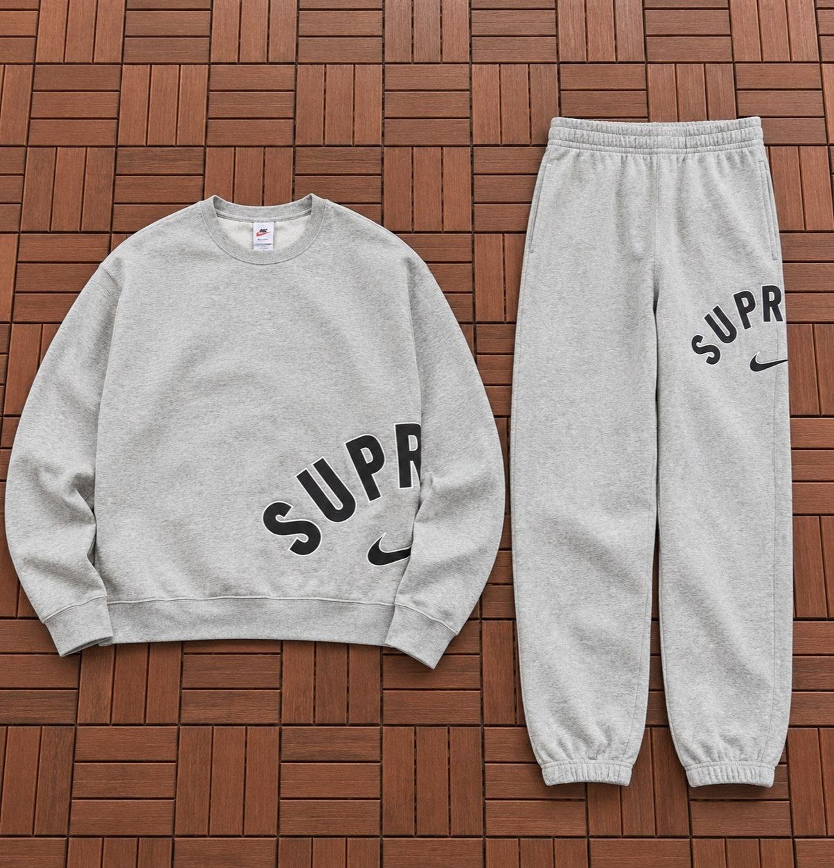 Survêtement Supreme x Nike