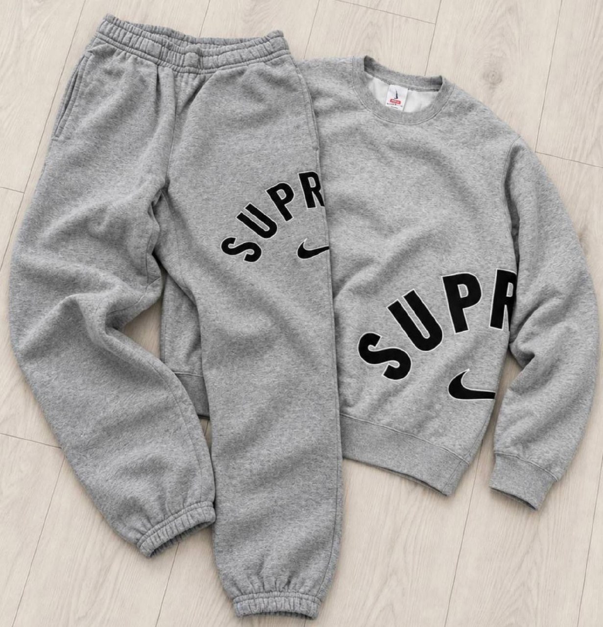 Ensembles & Survêtements