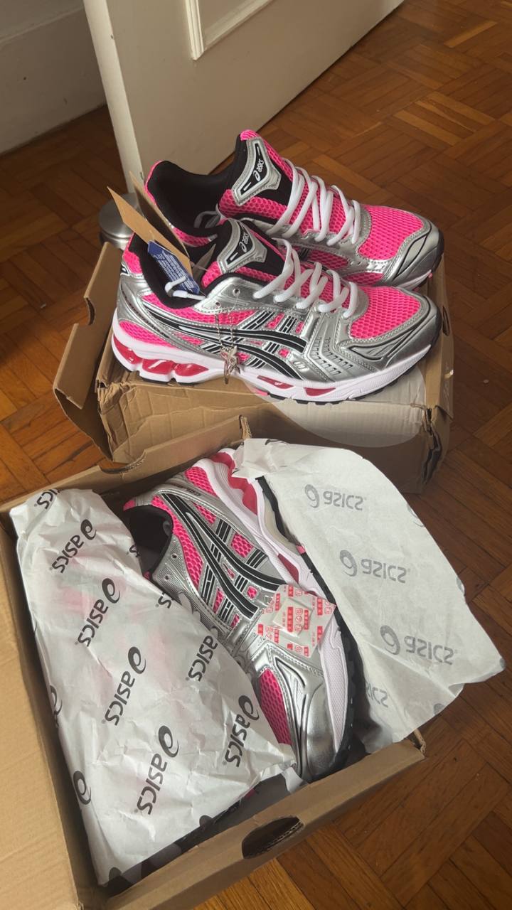 Baskets Asics Gel-Kayano 14 rose fuchsia et argent